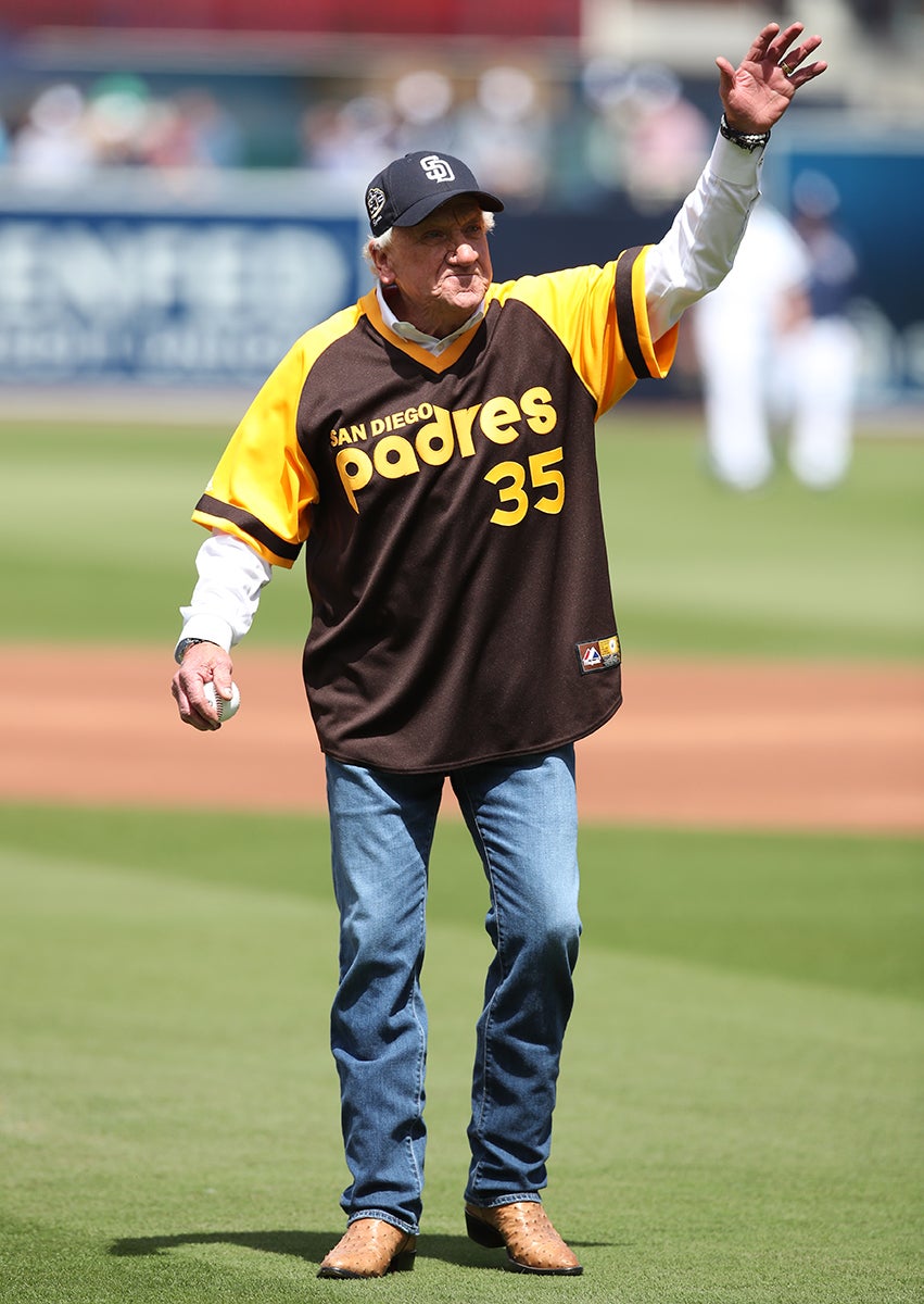 Randy Jones throws ceremonial first pitch