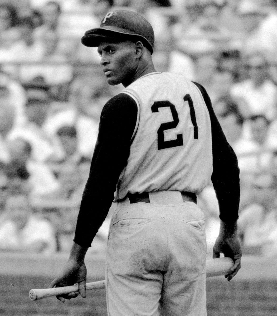 Roberto Clemente in number 21 jersey