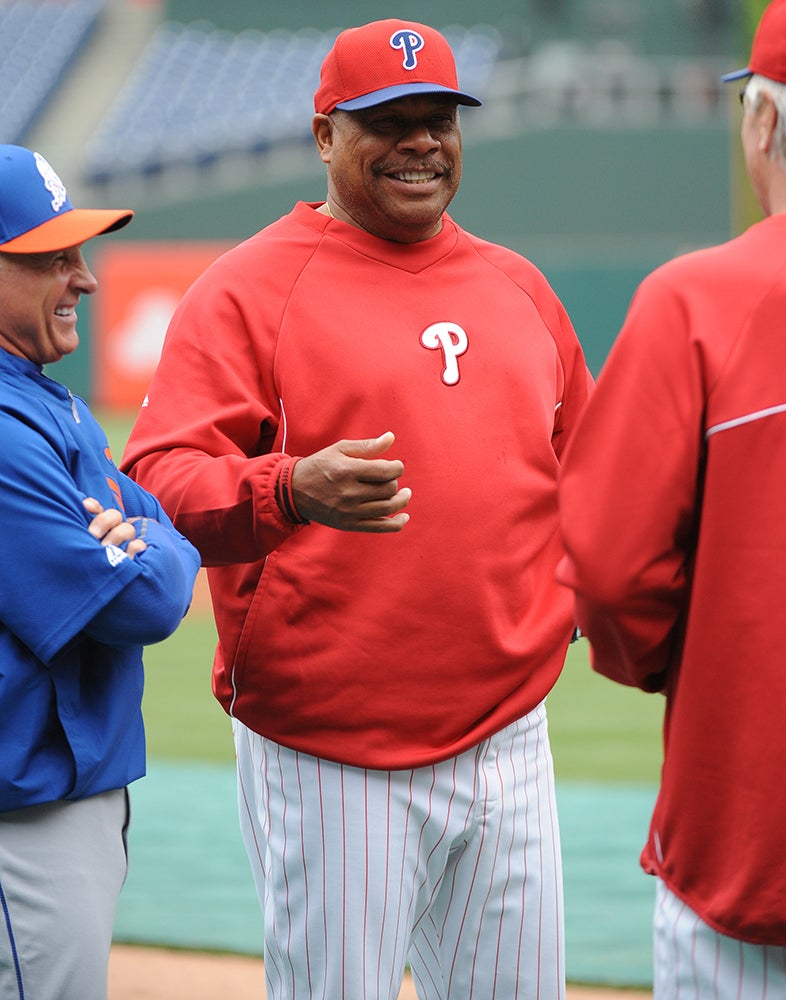 Steve Henderson prior to a Phillies game